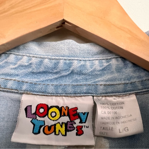 Vintage Looney Toons Denim Jacket - Picture 4 of 4